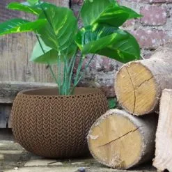 KETER Pot + Cache Pot CURVER Aspect Tricoté - Taille S - Marron - Marron